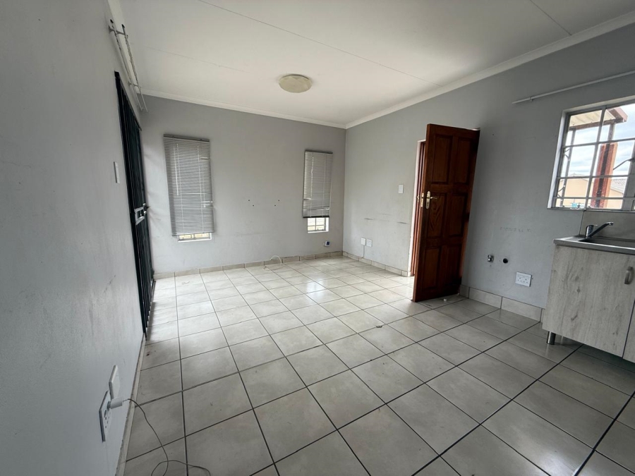To Let 3 Bedroom Property for Rent in Waterkloof East North West